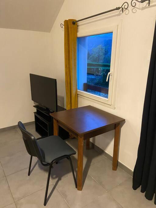 Appartement Familial A Crots エクステリア 写真
